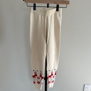 Hanna Andersson Cream Sweater Joggers with Red Reindeer Design